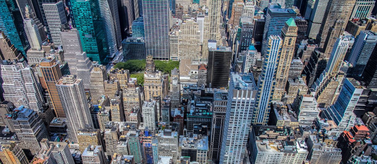 EMPREENDIMENTOS IMOBILIÁRIOS